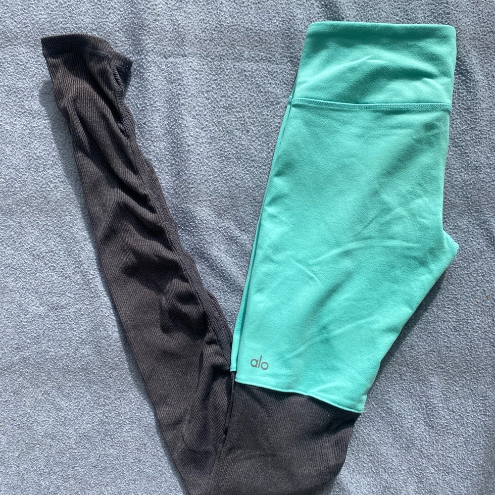 Alo Yoga Goddess Leggings